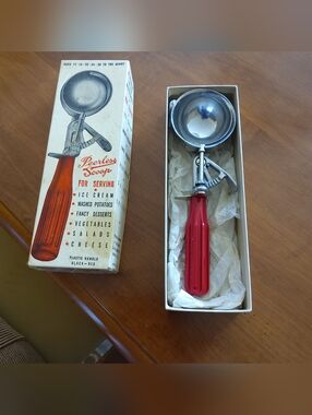 Peerless Made in USA Vintage Scoop Red Ice Cream Server